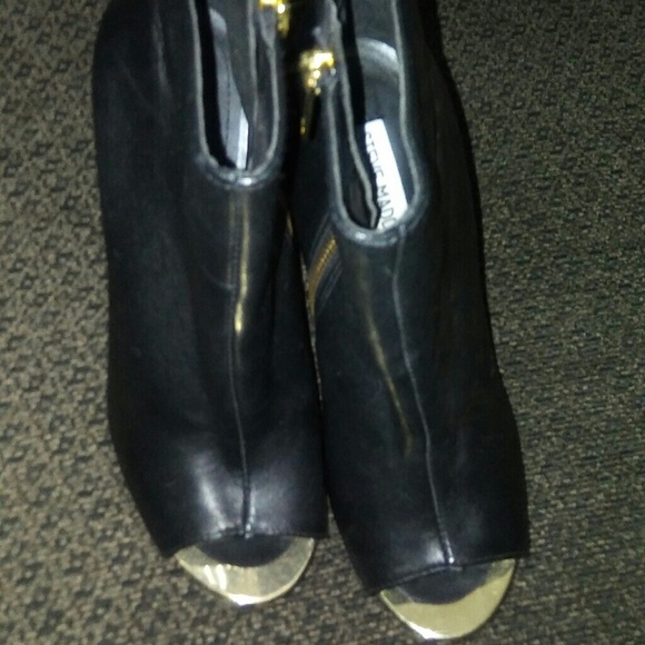 Steve Madden high heel bootie - Picture 2 of 2